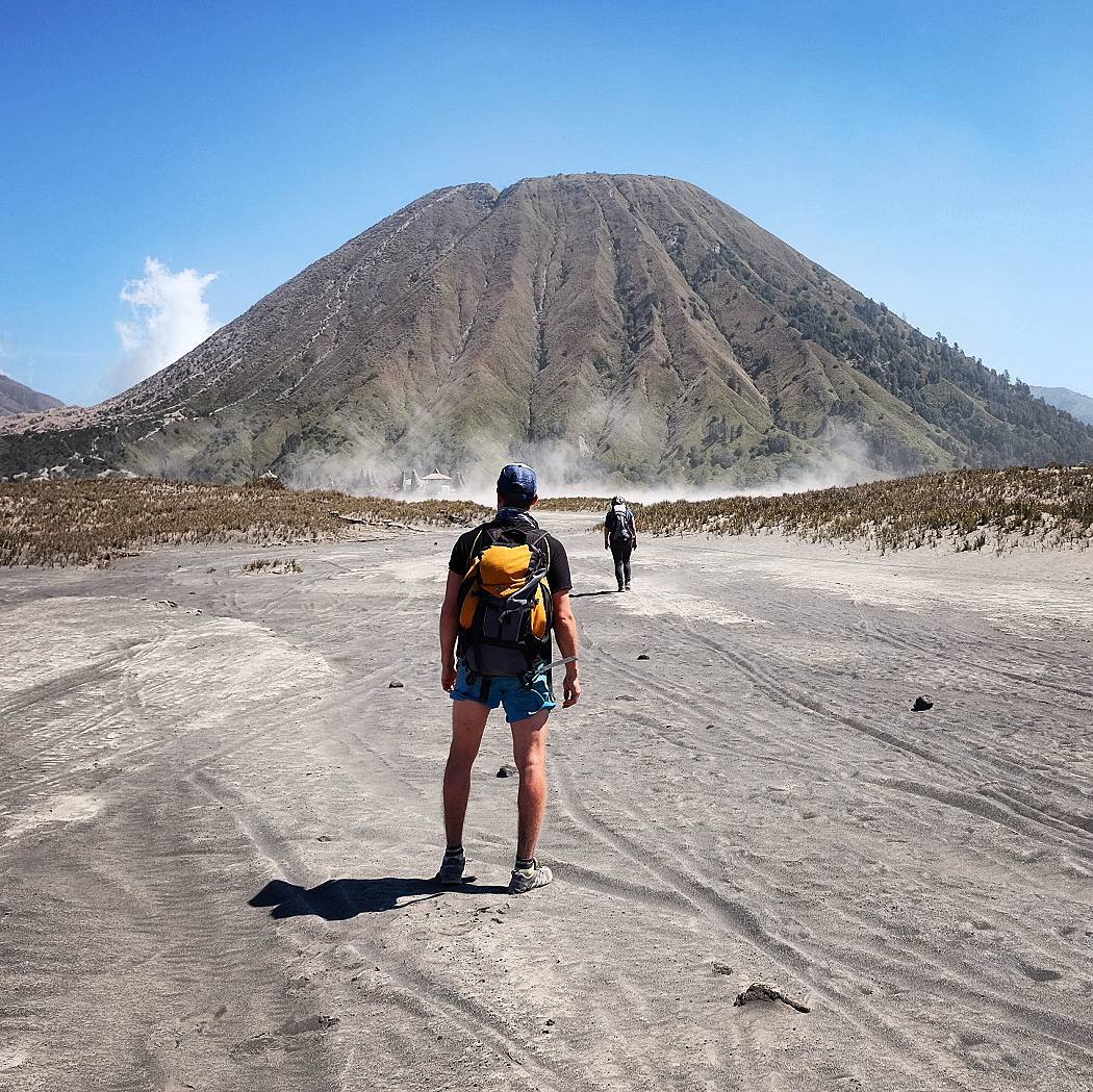 Climbing vulcanos in Indonesia